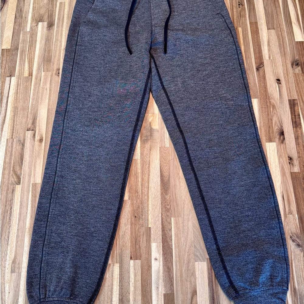 Women’s Gray Lululemon Jogger Sweatpants
